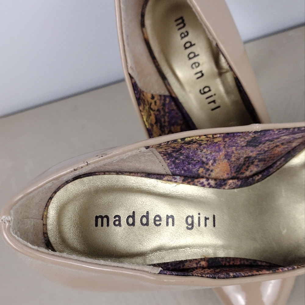 Madden Girl Nude Platform Heels - Picture 3 of 7